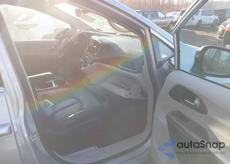 2024 Chrysler Pacifica Touring L из США, поврежденный, VIN 2C4RC1BG8RR155154